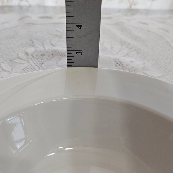 Mikasa Classic Flair Serving Bowl 10" white embossed Calla Lilies rim - Picture 4 of 7